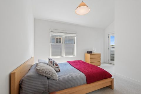 Tiny photo for 5725 N Jersey Avenue, Chicago, IL 60659 (MLS # 12624676)