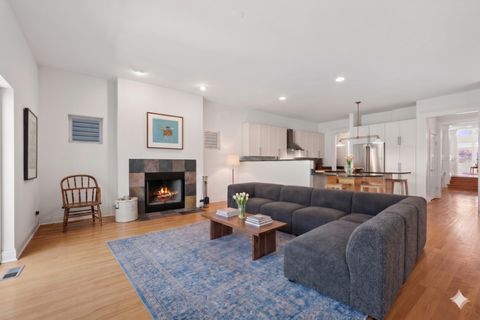 Tiny photo for 5725 N Jersey Avenue, Chicago, IL 60659 (MLS # 12624676)