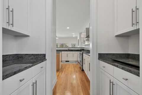 Tiny photo for 5725 N Jersey Avenue, Chicago, IL 60659 (MLS # 12624676)