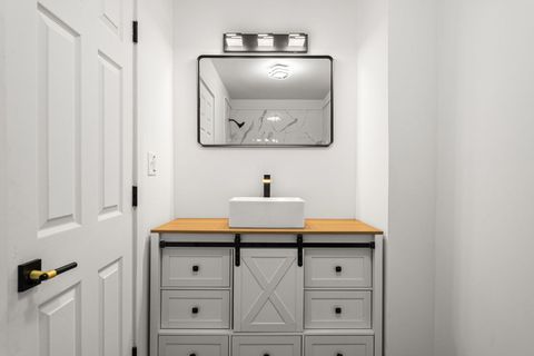 Tiny photo for 3606 Emerald Avenue, Steger, IL 60475 (MLS # 12527501)