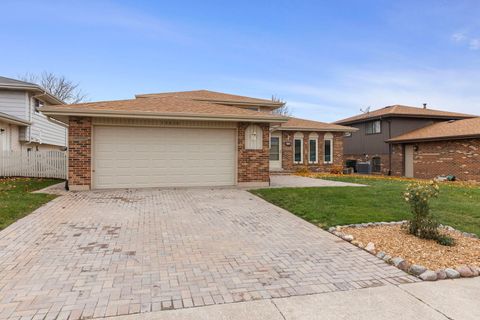 Tiny photo for 15636 Lockwood Avenue, Oak Forest, IL 60452 (MLS # 12524751)