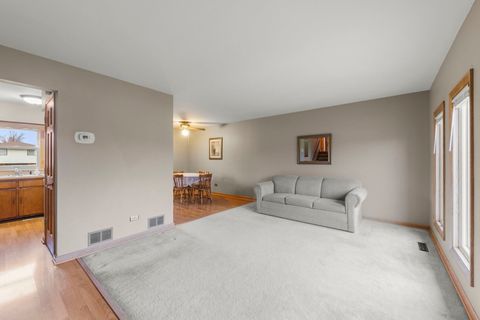 Tiny photo for 15636 Lockwood Avenue, Oak Forest, IL 60452 (MLS # 12524751)