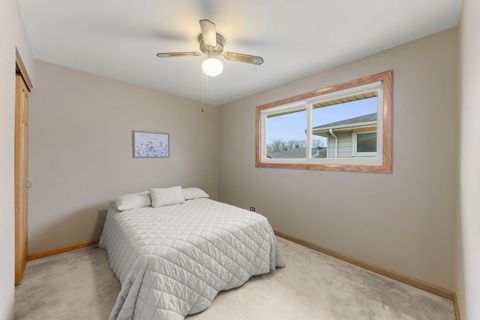 Tiny photo for 15636 Lockwood Avenue, Oak Forest, IL 60452 (MLS # 12524751)