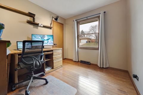 Tiny photo for 145 Concord Avenue, South Elgin, IL 60177 (MLS # 12587585)