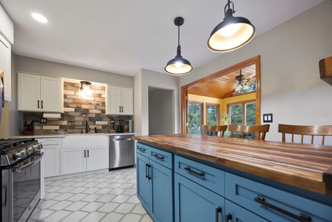 Tiny photo for 145 Concord Avenue, South Elgin, IL 60177 (MLS # 12587585)