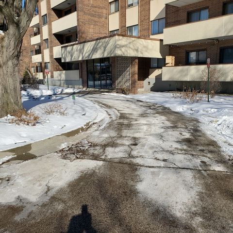 9242 Gross Point Road 107 Skokie IL 60077