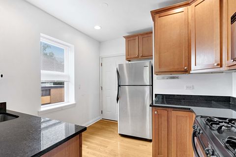 Tiny photo for 58 Forest Avenue #2S, Riverside, IL 60546 (MLS # 12674145)