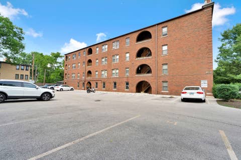 Tiny photo for 58 Forest Avenue #2S, Riverside, IL 60546 (MLS # 12674145)