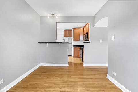 Tiny photo for 58 Forest Avenue #2S, Riverside, IL 60546 (MLS # 12674145)