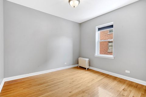 Tiny photo for 58 Forest Avenue #2S, Riverside, IL 60546 (MLS # 12674145)