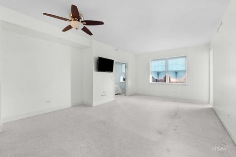 Tiny photo for 1 ITASCA Place #412, Itasca, IL 60143 (MLS # 12545621)