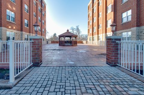 Tiny photo for 1 ITASCA Place #412, Itasca, IL 60143 (MLS # 12545621)