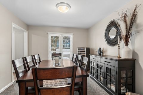 Tiny photo for 2504 Sun Valley Road, Lisle, IL 60532 (MLS # 12591768)