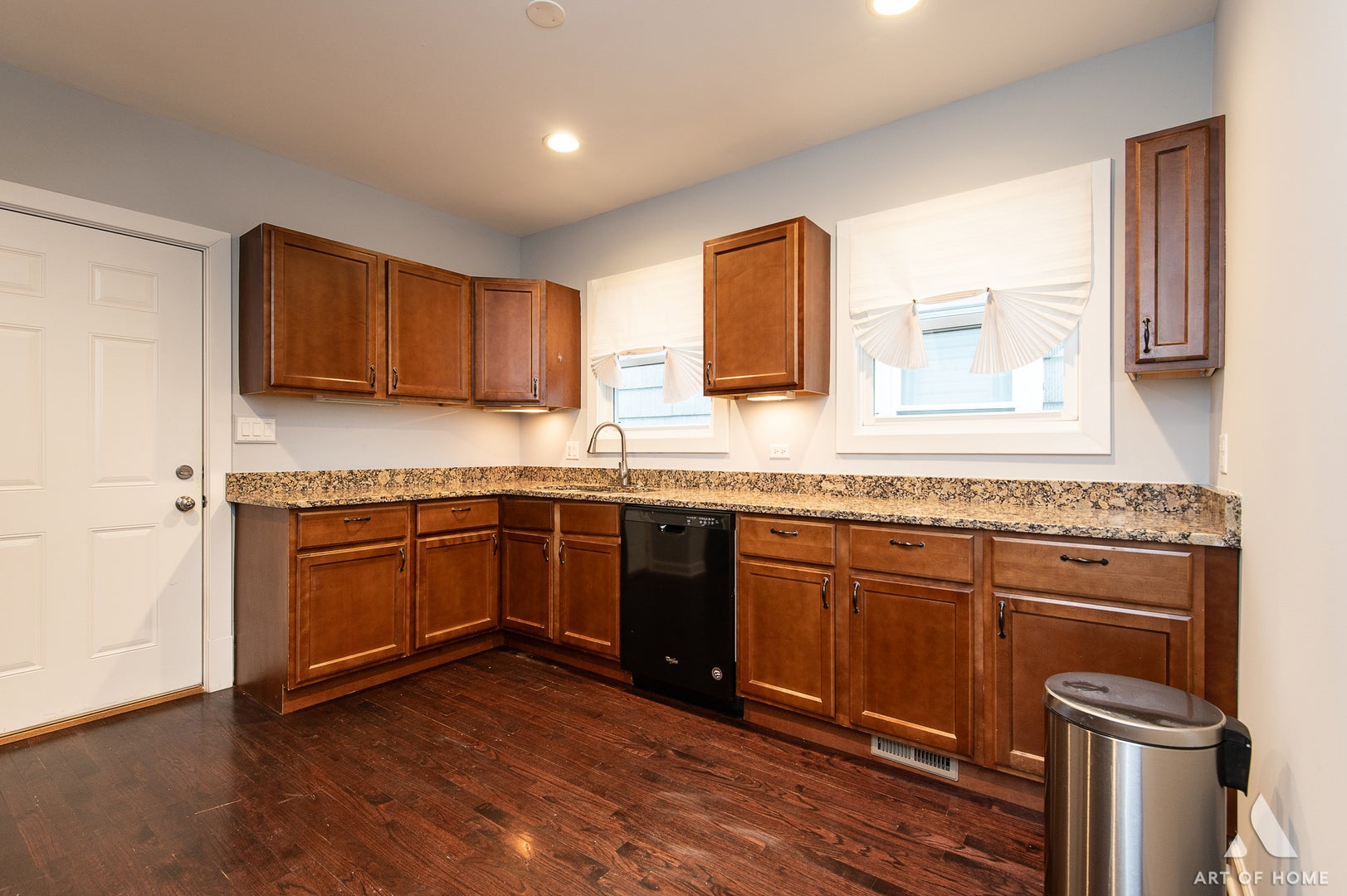 6144 W School Street - Photo 3