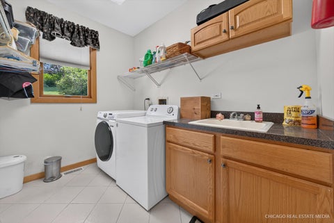Tiny photo for 11923 Devonshire Street, Algonquin, IL 60102 (MLS # 12712089)