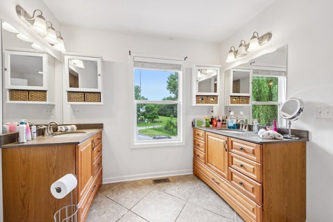 Tiny photo for 5105 W Flanders Road, McHenry, IL 60050 (MLS # 12687279)