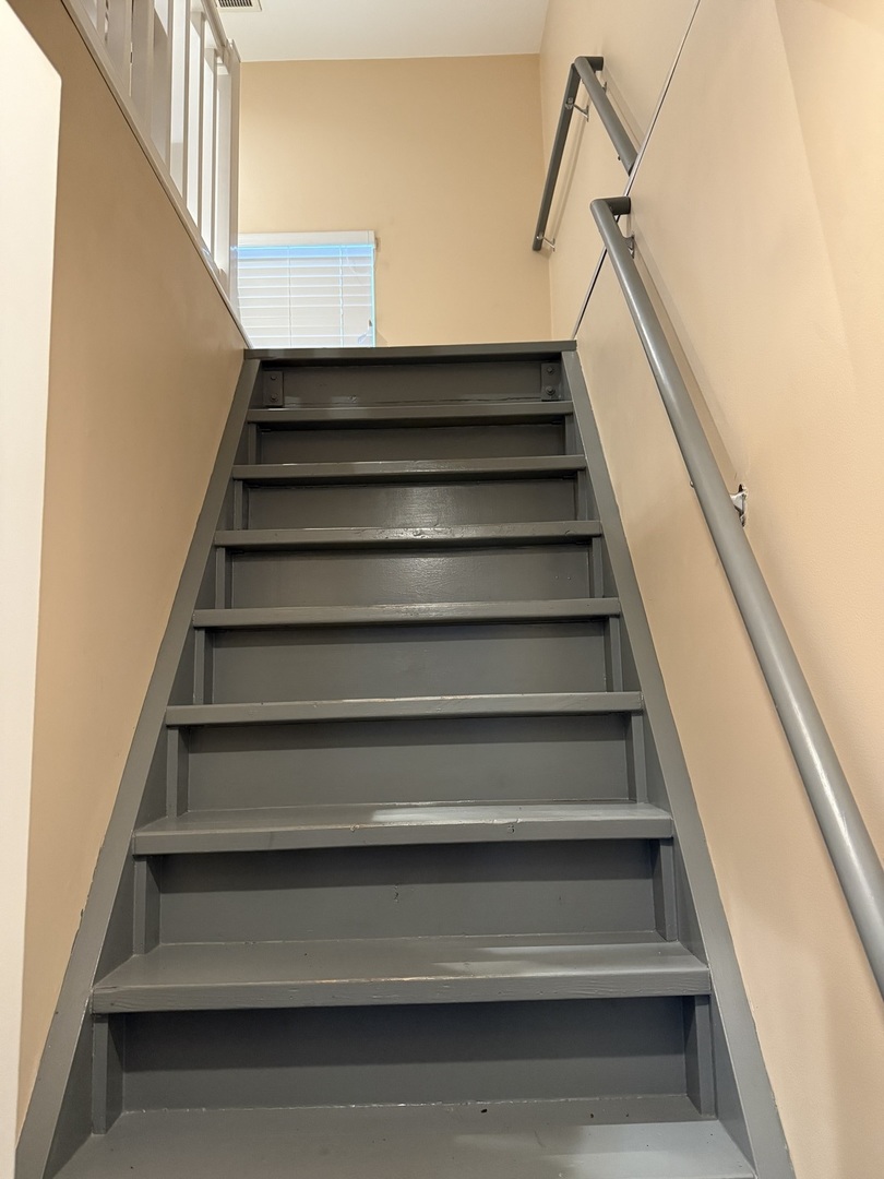 3127 N ASHLAND Avenue C1