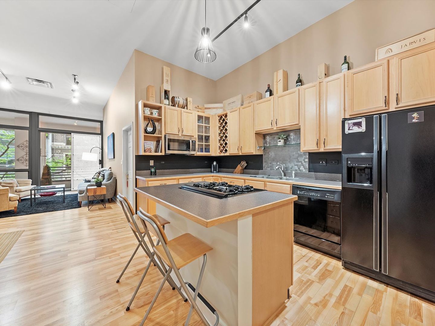 211 E Ohio Street 307