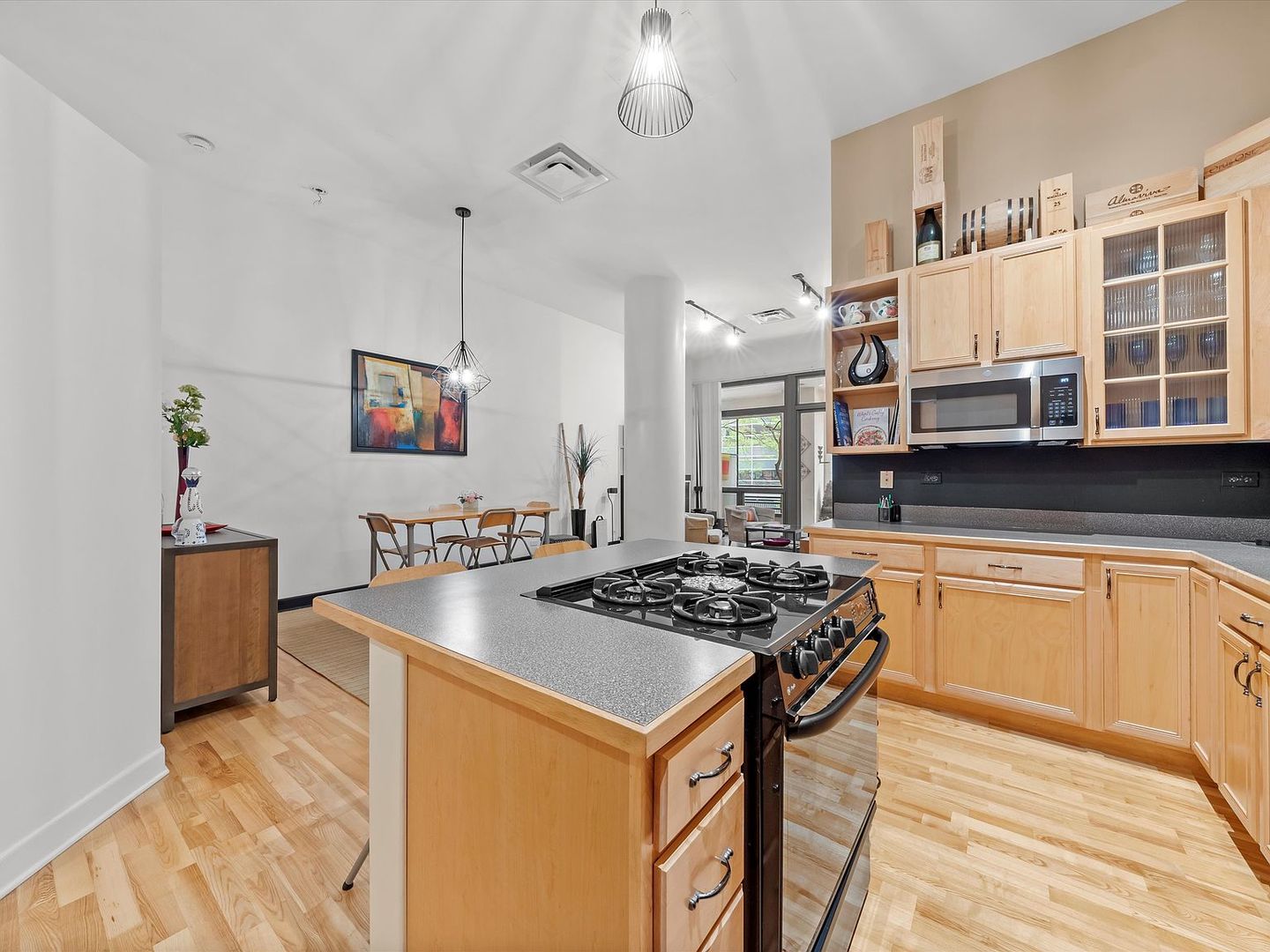 211 E Ohio Street 307