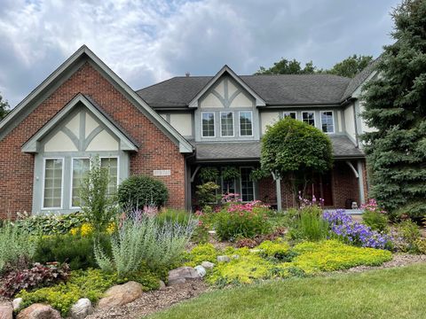 39W745 Crosscreek Lane St. Charles IL 60175