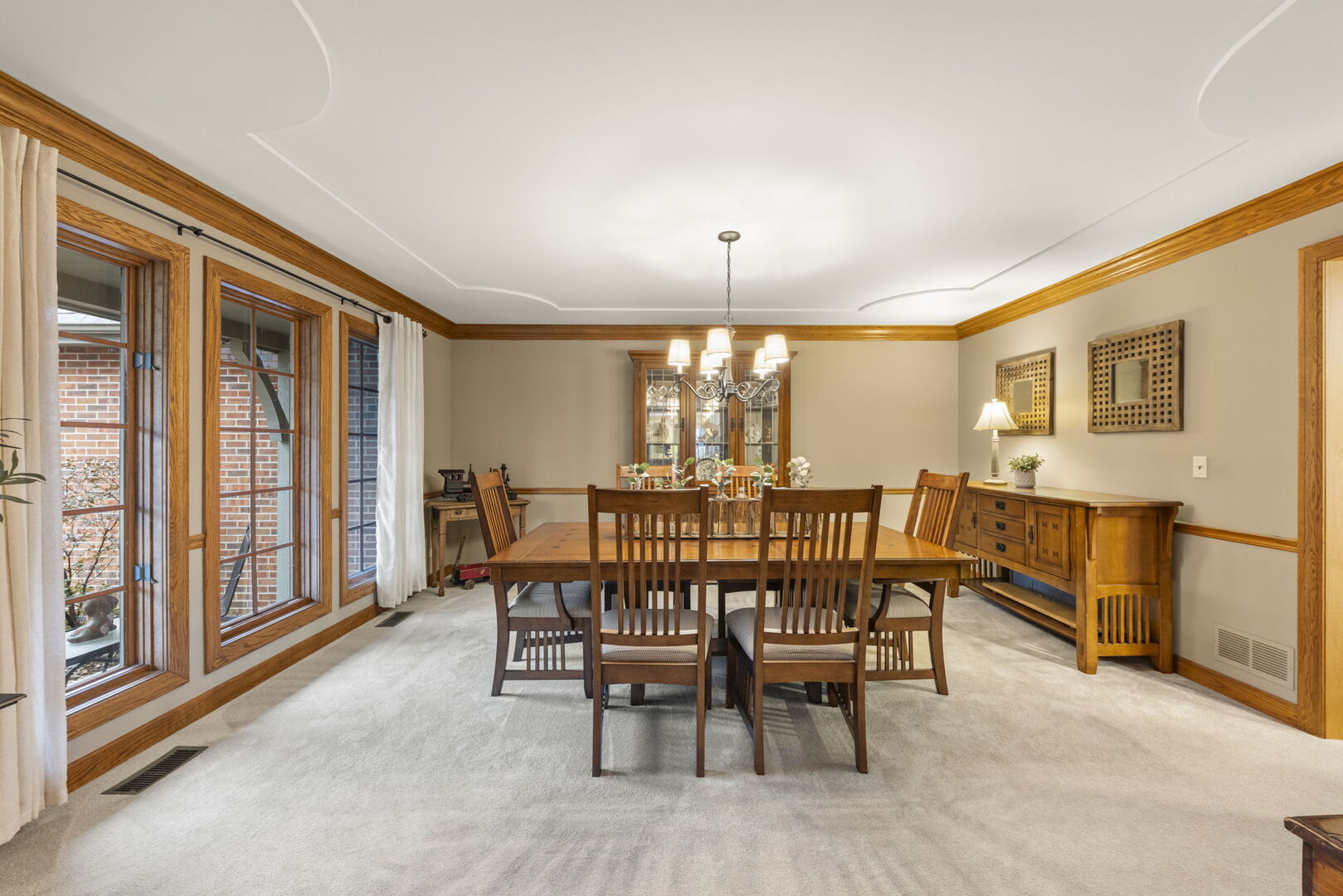 39W745 Crosscreek Lane