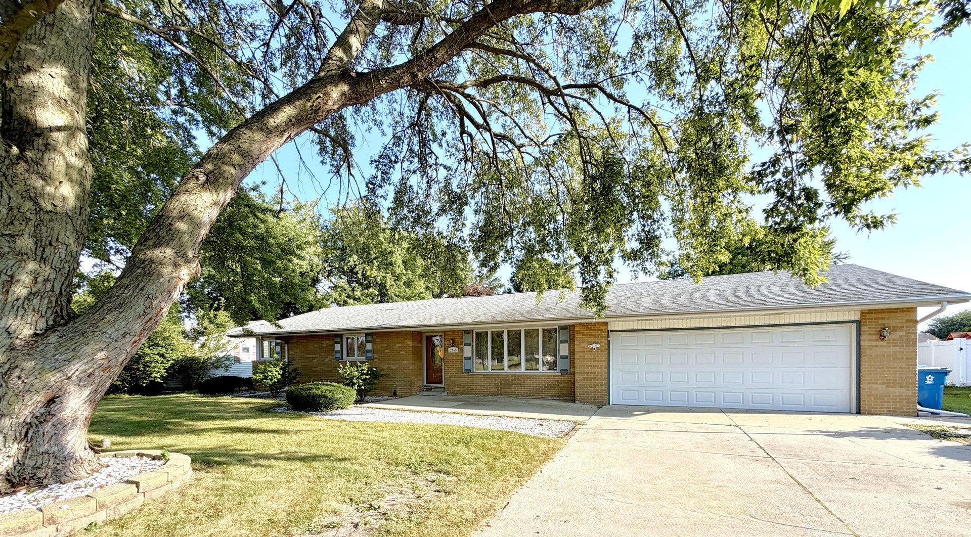 2148 E 3000 Road N
