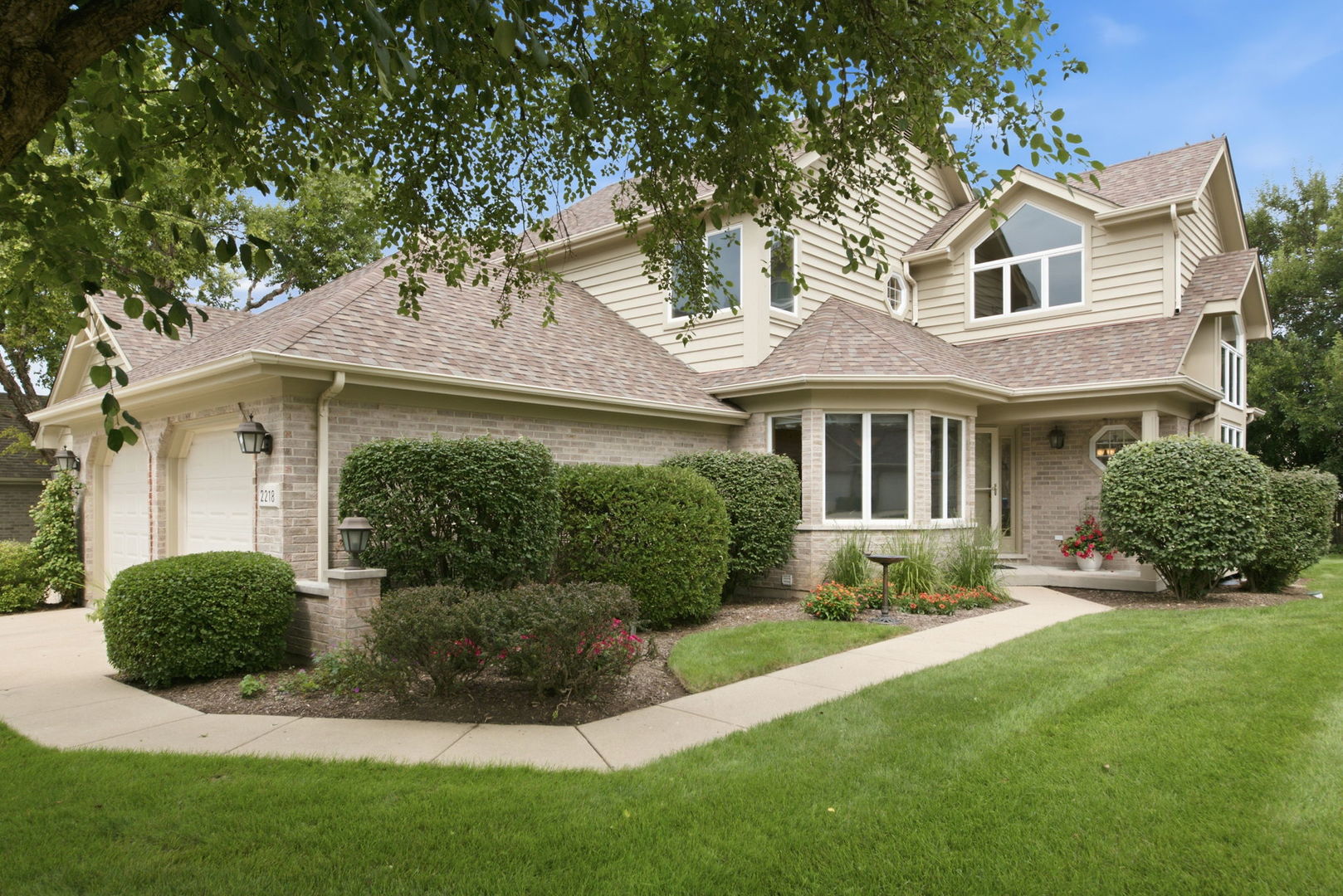 2218 Tamarack Drive
