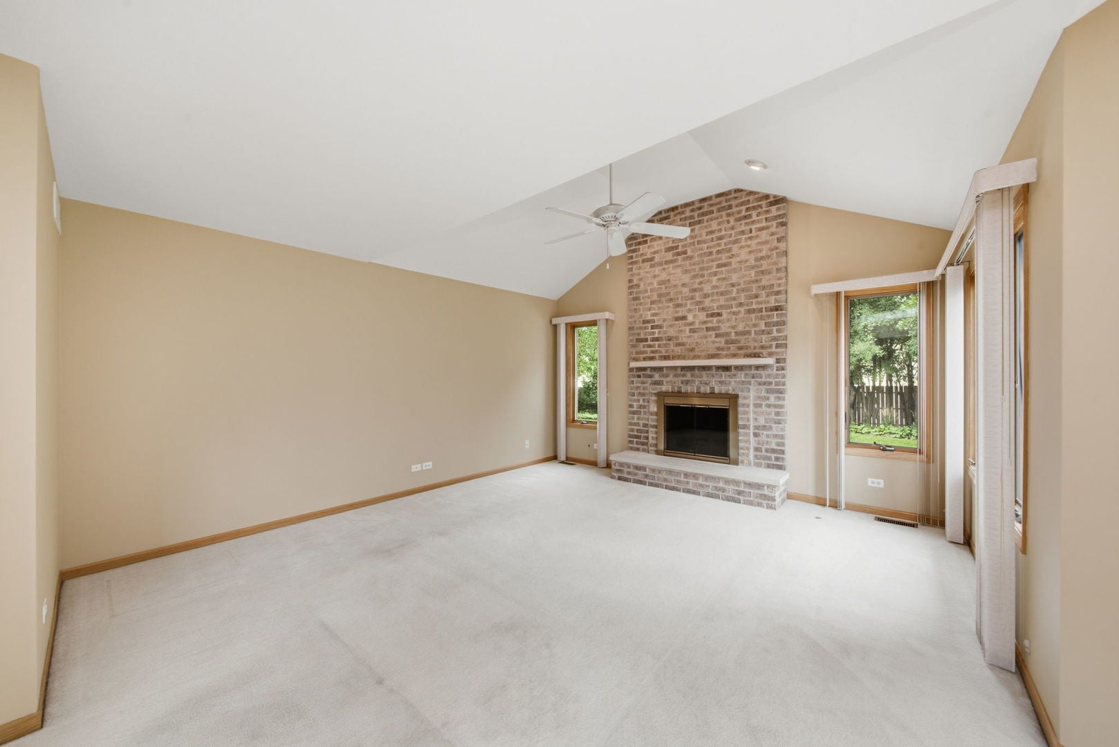 2218 Tamarack Drive