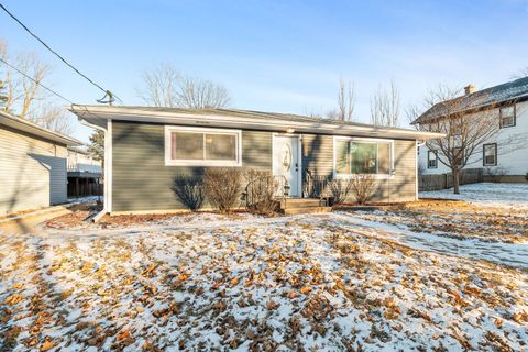Tiny photo for 300 N Garfield Street, Hinckley, IL 60520 (MLS # 12554401)