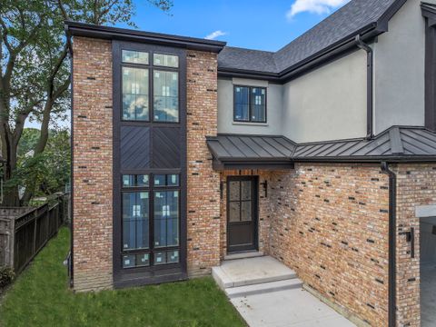 Tiny photo for 286 N Indiana Avenue, Elmhurst, IL 60126 (MLS # 12490303)