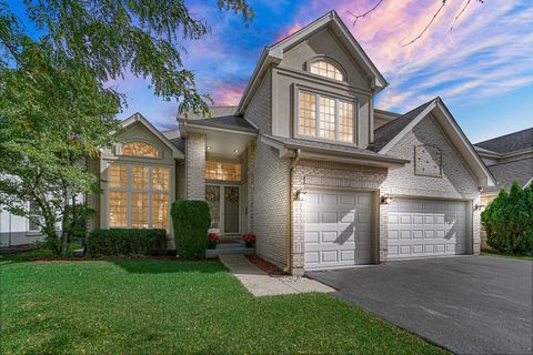 Photo of 9247 Natchez Avenue, Morton Grove, IL 60053 (MLS # 12489865)