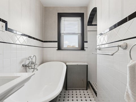 Tiny photo for 1044 W Balmoral Avenue #4C, Chicago, IL 60640 (MLS # 12695558)