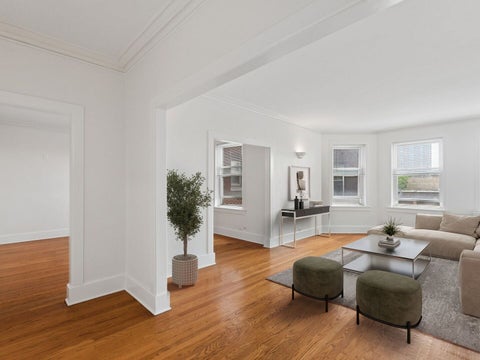 Tiny photo for 1044 W Balmoral Avenue #4C, Chicago, IL 60640 (MLS # 12695558)