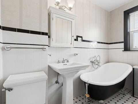 Tiny photo for 1044 W Balmoral Avenue #4C, Chicago, IL 60640 (MLS # 12695558)