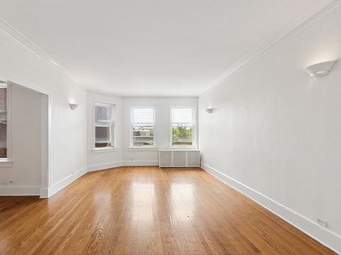 Tiny photo for 1044 W Balmoral Avenue #4C, Chicago, IL 60640 (MLS # 12695558)