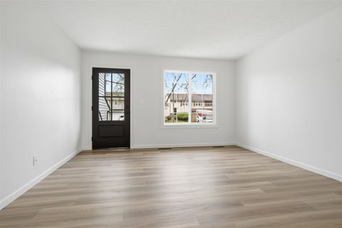 Tiny photo for 1305 Bancroft Drive, Bloomington, IL 61704 (MLS # 12604439)