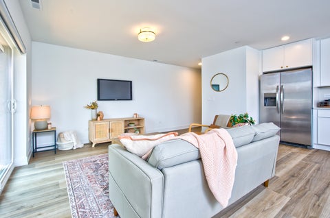 Tiny photo for 9396 Landings Lane #305, Des Plaines, IL 60016 (MLS # 12655198)