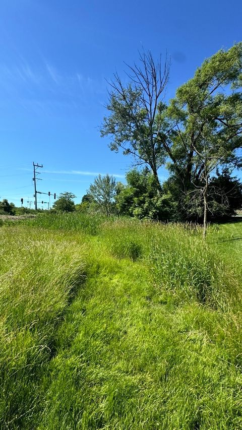 552 N Quentin Road Palatine IL 60067