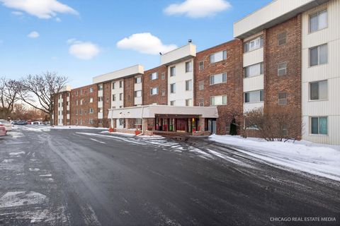 Tiny photo for 841 N York Road #218, Elmhurst, IL 60126 (MLS # 12551641)