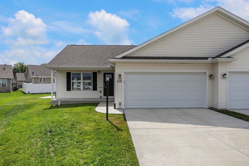 Photo for 608 Jerin Court, Fisher, IL 61843 (MLS # 12419472)