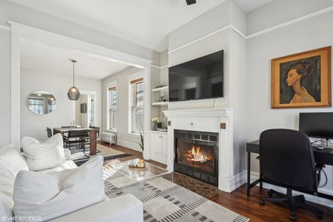 Tiny photo for 1443 W WAVELAND Avenue #1, Chicago, IL 60613 (MLS # 12298258)