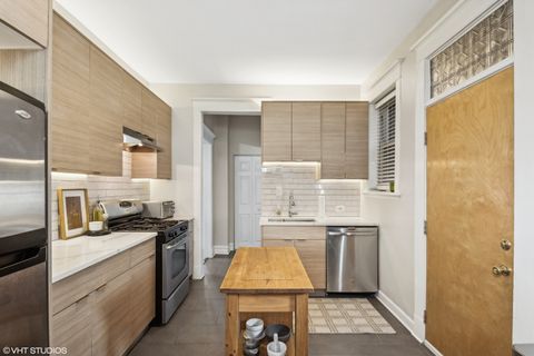 Tiny photo for 1443 W WAVELAND Avenue #1, Chicago, IL 60613 (MLS # 12298258)