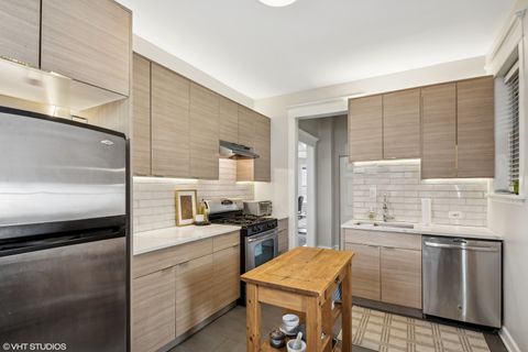 Tiny photo for 1443 W WAVELAND Avenue #1, Chicago, IL 60613 (MLS # 12298258)