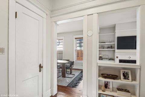 Tiny photo for 1443 W WAVELAND Avenue #1, Chicago, IL 60613 (MLS # 12298258)