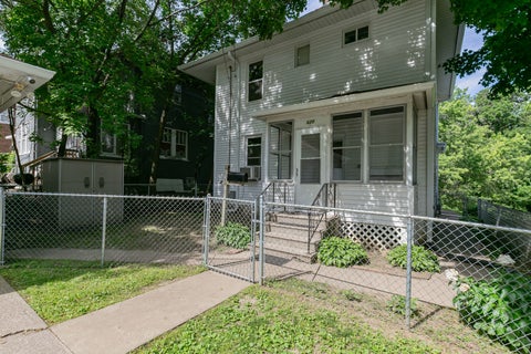 Tiny photo for 620 10th Street, Moline, IL 61265 (MLS # 12660287)