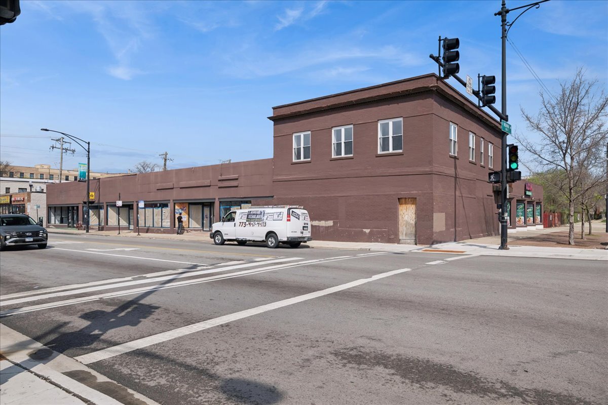 4650 S Indiana Avenue