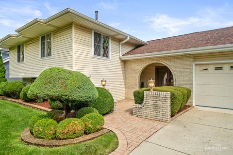 Tiny photo for 3149 Venard Road, Downers Grove, IL 60515 (MLS # 12729628)