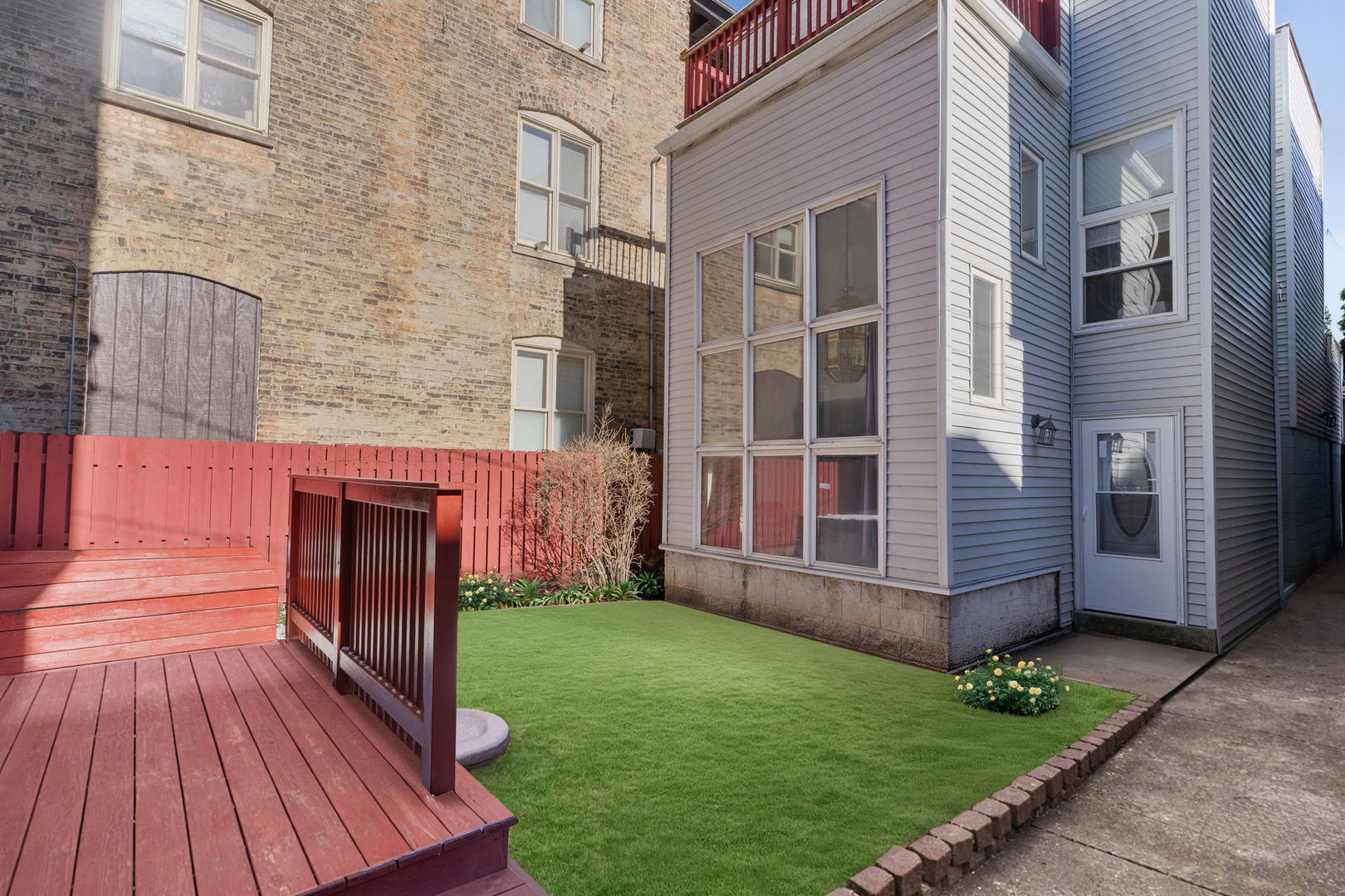 1931 N Sheffield Avenue