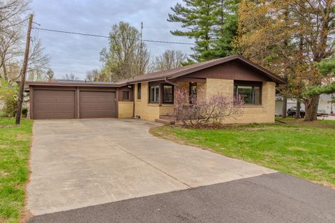 Photo of 17427 Carver Road, Hudson, IL 61748 (MLS # 12617060)