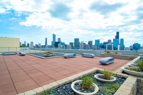 Tiny photo for 500 W Superior Street #1208, Chicago, IL 60654 (MLS # 12480184)